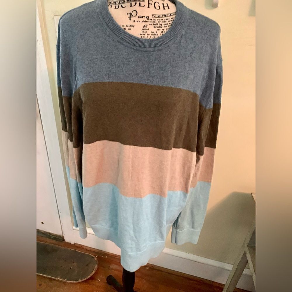 Gap Sweater - Picture 2 of 4